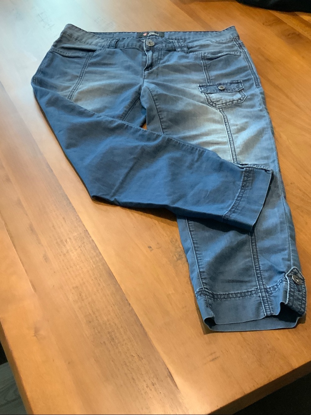GUEES cropped pants